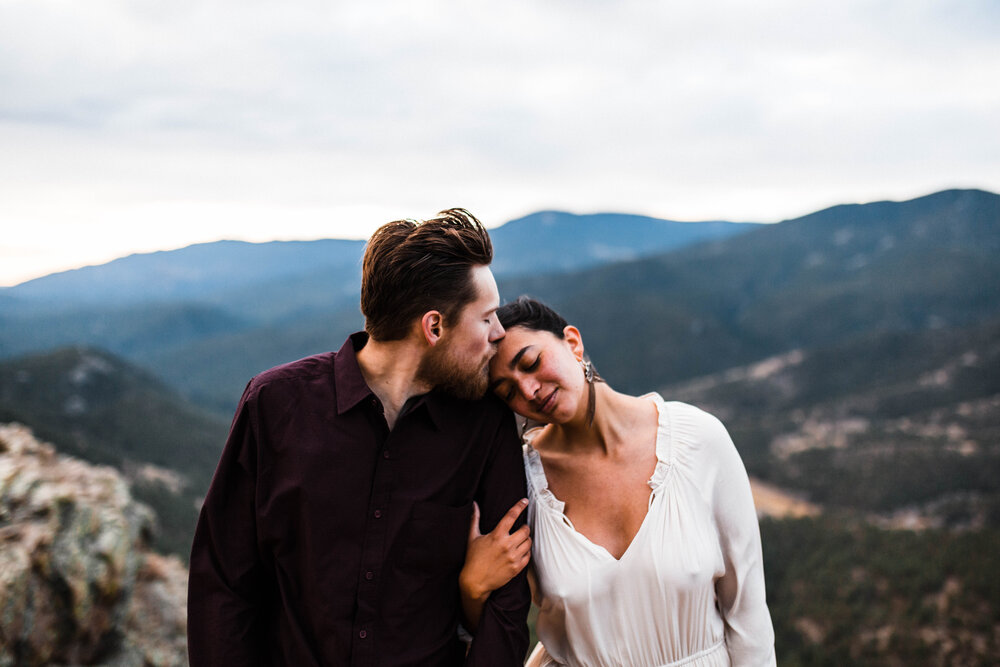 engagement photos sunrise or sunset